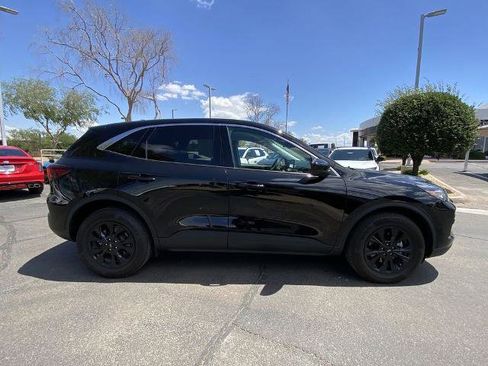 Used 2023 Ford Escape Active AWD/4WD image 2
