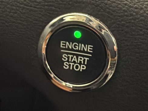 Certified 2024 Ford Edge SEL AWD/4WD image 17