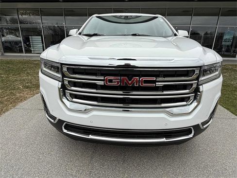 Used 2021 GMC Acadia SLE image 3