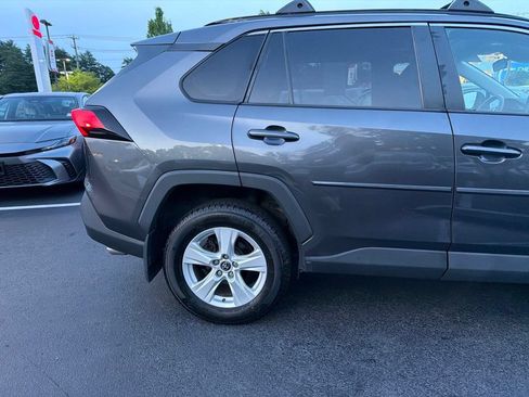 Used 2021 Toyota RAV4 XLE w/ Convenience Package AWD/4WD image 4