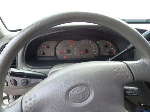 Used 2001 Toyota Sequoia SR5 image 47