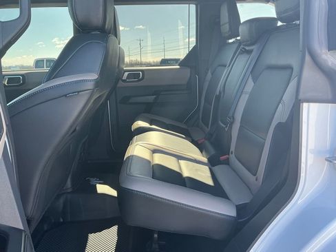 Used 2024 Ford Bronco Wildtrak image 16