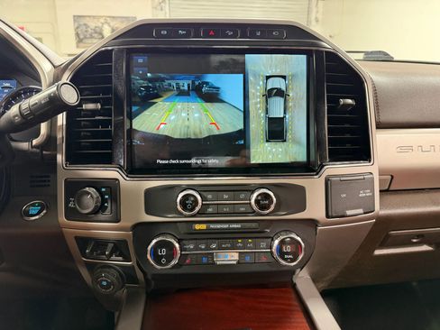 Used 2022 Ford F250 King Ranch w/ King Ranch Ultimate Package image 21