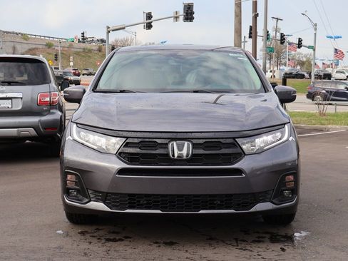 New 2026 Honda Odyssey Touring image 2