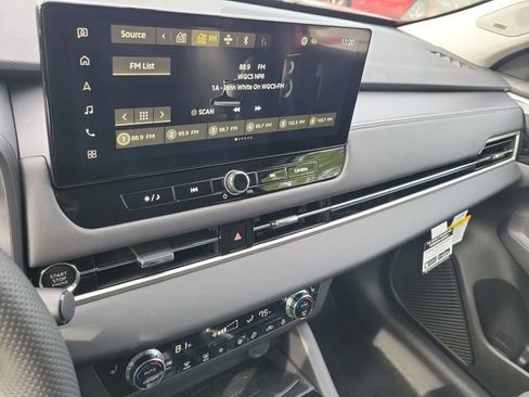 New 2026 Mitsubishi Outlander SE image 29