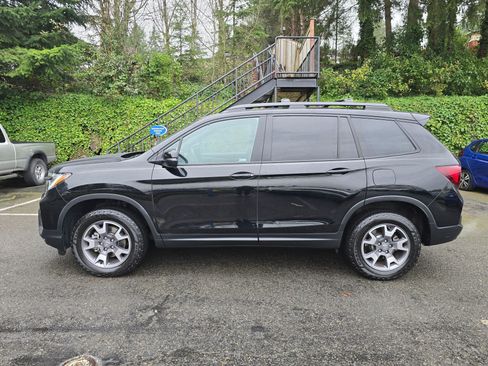 Used 2023 Honda Passport TrailSport image 6