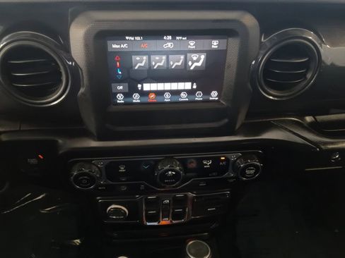 Used 2022 Jeep Wrangler Unlimited Sport image 4