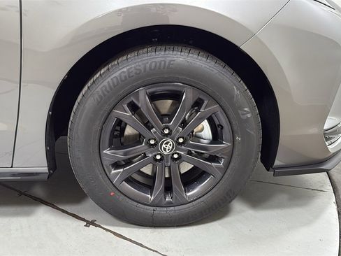 New 2026 Toyota Sienna XSE image 22