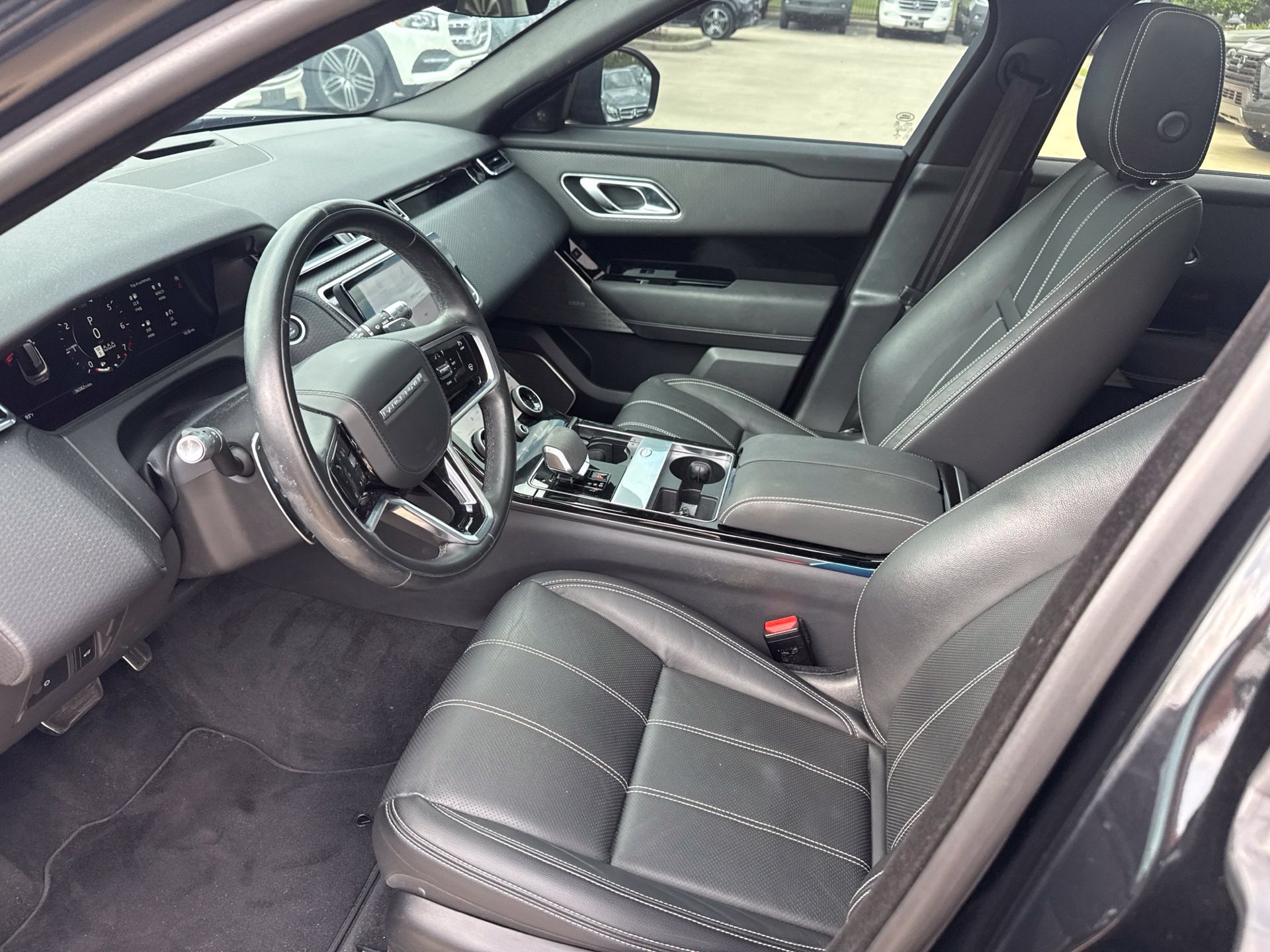 Used 2022 Land Rover Range Rover Velar R-Dynamic S AWD/4WD image 9