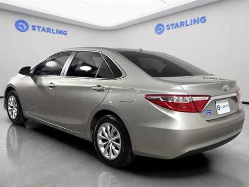 Used 2017 Toyota Camry XLE image 6
