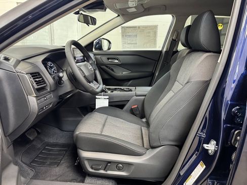 Certified 2026 Nissan Rogue SV image 11