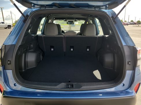 Used 2025 Subaru Forester AWD/4WD image 11