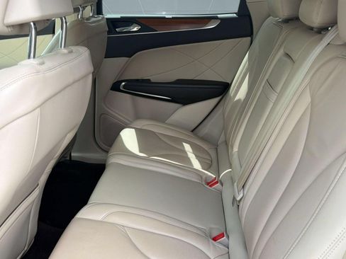 Used 2019 Lincoln MKC Select w/ Select Plus Package FWD image 22