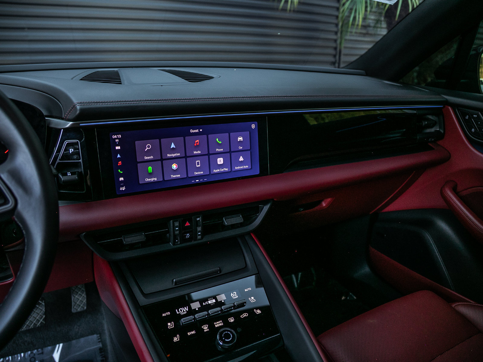 Certified 2025 Porsche Macan Electric RWD image 20
