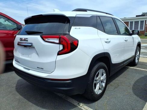 Used 2023 GMC Terrain SLE w/ Driver Convenience Package AWD/4WD image 4