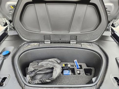 Used 2024 Volvo XC40 Recharge Ultimate w/ Protection Package Premier image 22