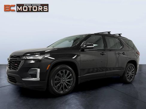 Used 2022 Chevrolet Traverse RS w/ LPO, Floor Liner Package AWD/4WD image 2