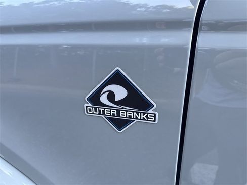 Used 2024 Ford Bronco Outer Banks image 12