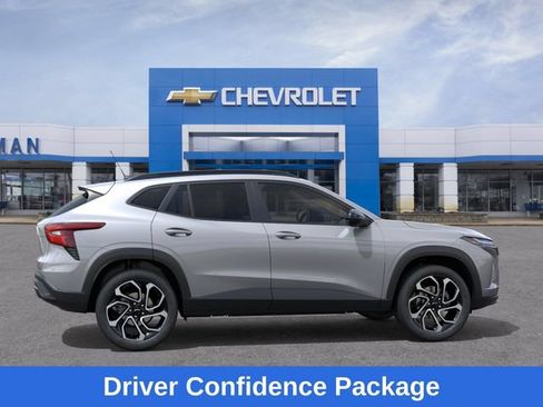 New 2026 Chevrolet Trax RS w/ Sunroof Package FWD image 6