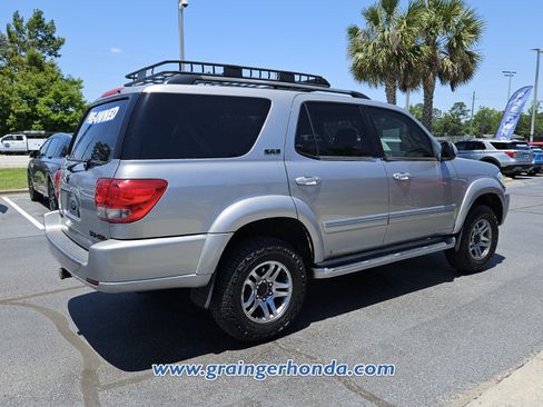 Used 2005 Toyota Sequoia SR5 AWD/4WD image 5