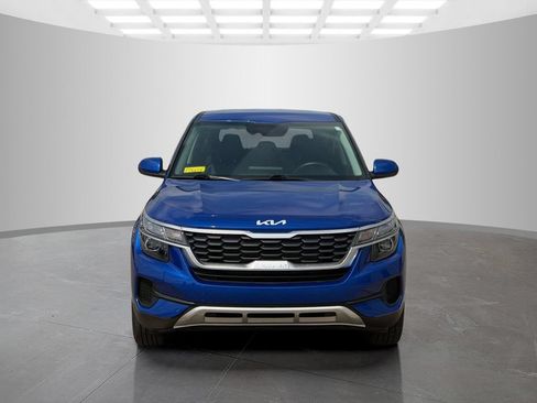 Used 2023 Kia Seltos LX AWD/4WD image 3