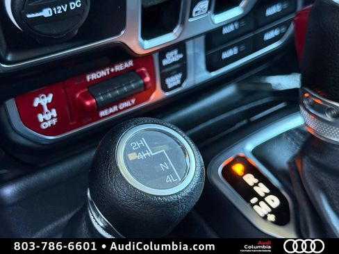 Used 2024 Jeep Wrangler Unlimited Rubicon AWD/4WD image 32