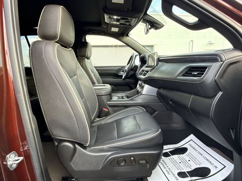 Used 2022 GMC Yukon SLT w/ SLT Luxury Package AWD/4WD image 28