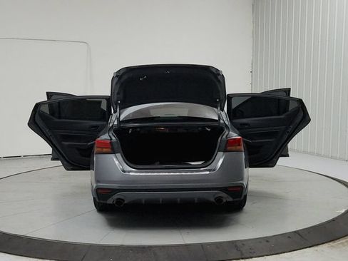 Used 2023 Nissan Altima 2.5 SV w/ SV Premium Package FWD image 14