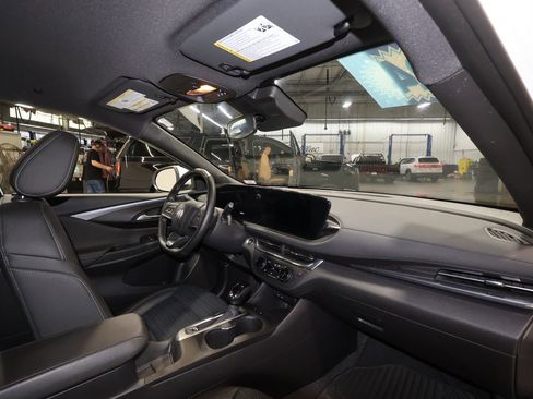 Certified 2024 Buick Envista Preferred w/ Convenience I Package image 27