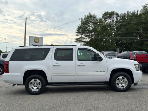 Used 2012 Chevrolet Suburban LT w/ Luxury Package AWD/4WD image 9