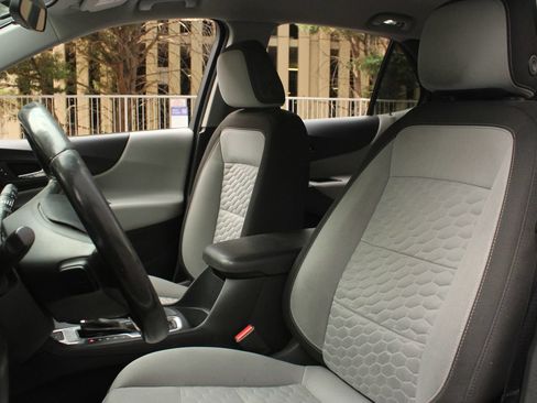 Used 2019 Chevrolet Equinox LT AWD/4WD image 16
