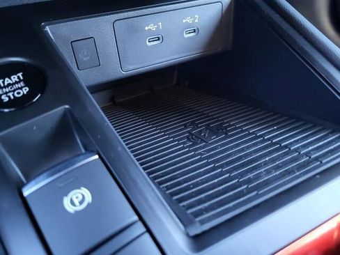 New 2025 Nissan Kicks SR w/ Illumination Package image 13