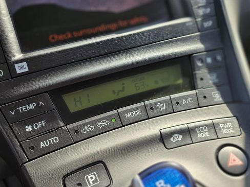 Used 2011 Toyota Prius Three image 27