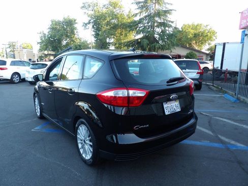 Used 2016 Ford C-MAX SE w/ Interior Protection Package FWD image 3
