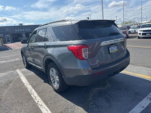 Used 2023 Ford Explorer XLT w/ Class IV Trailer Tow Package image 6