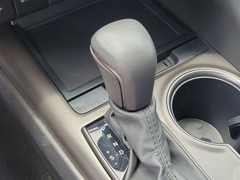 Used 2024 Toyota Camry SE FWD image 27
