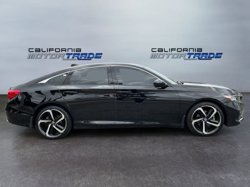 Used 2022 Honda Accord Sport image 4