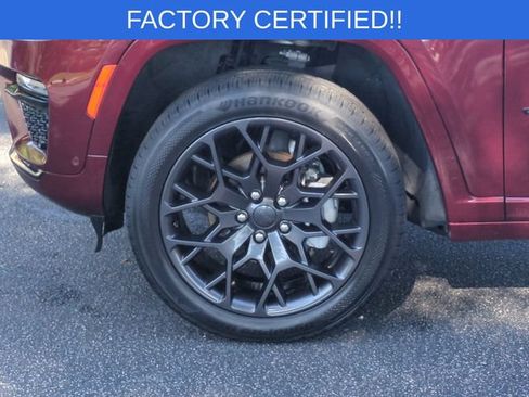 Certified 2025 Jeep Grand Cherokee Summit w/ Obsidian Package AWD/4WD image 10