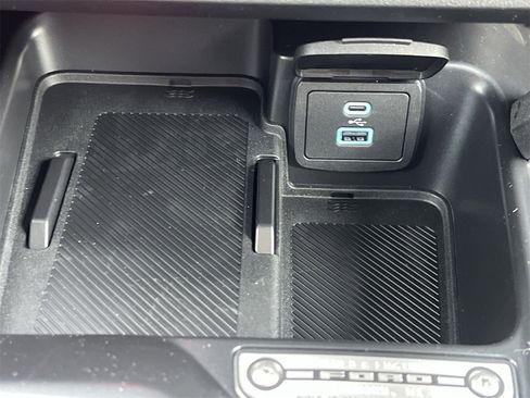 New 2025 Ford Bronco Badlands image 7