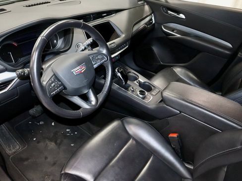 Used 2023 Cadillac XT4 Premium Luxury image 24