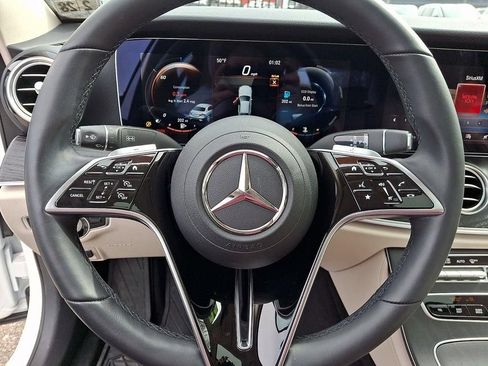 Used 2023 Mercedes-Benz E 350 4MATIC Sedan image 23