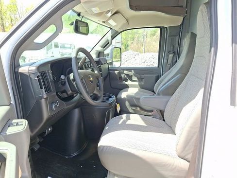 New 2026 Chevrolet Express 4500 w/ Power Convenience Package RWD image 5