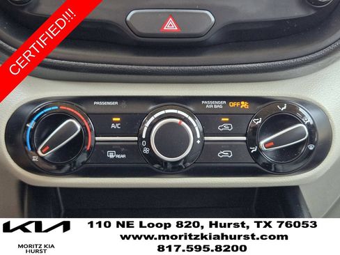 Certified 2025 Kia Soul LX w/ LX Technology Package FWD image 9