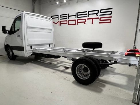 Used 2023 Mercedes-Benz Sprinter 3500 image 2