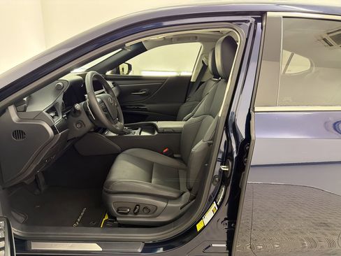 Certified 2024 Lexus ES 350 w/ Premium Package image 5