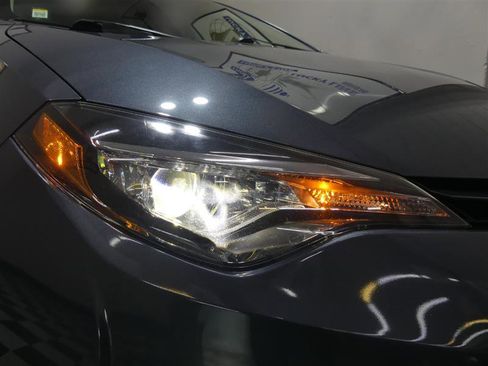 Used 2019 Toyota Corolla LE image 12