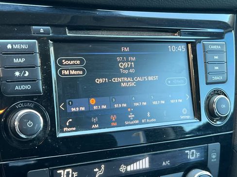 Used 2019 Nissan Rogue SV w/ Premium Package FWD image 20