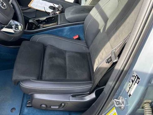 Used 2023 Volvo C40 P8 Recharge Ultimate image 4