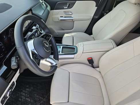 Used 2025 Mercedes-Benz GLA 250 image 13
