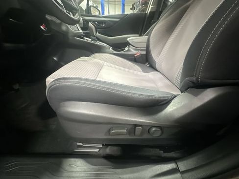 Used 2023 Subaru Outback Premium AWD/4WD image 18